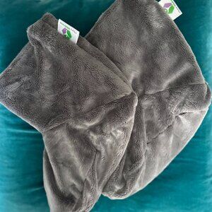 NWOT Mars Wellness Ultra-Plush Charcoal Hot & Cold Herbal Therapy Booties